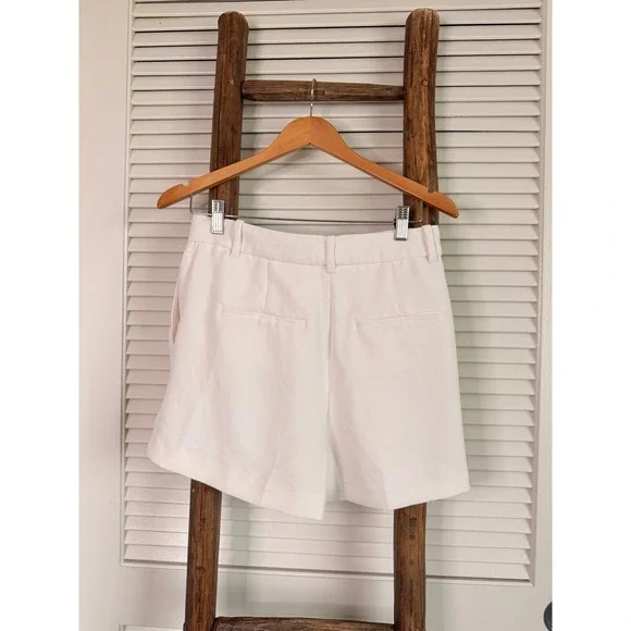 Wilfred Effortless Shorts Womens 8 White Pleated High Waist Aritzia - Picture 2 of 3